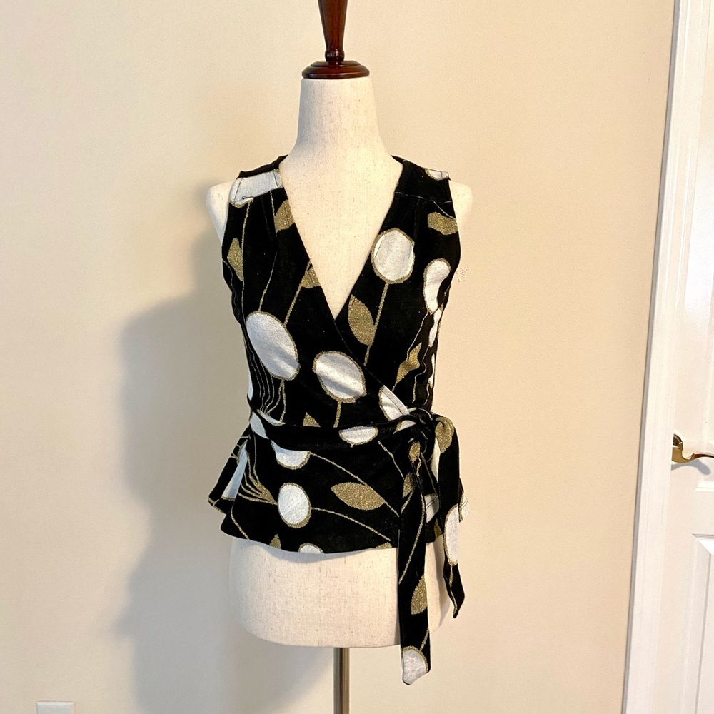 Anthropologie lovers! Top is made in Turkey. Size: XS, Brand: Maeve by Anthro